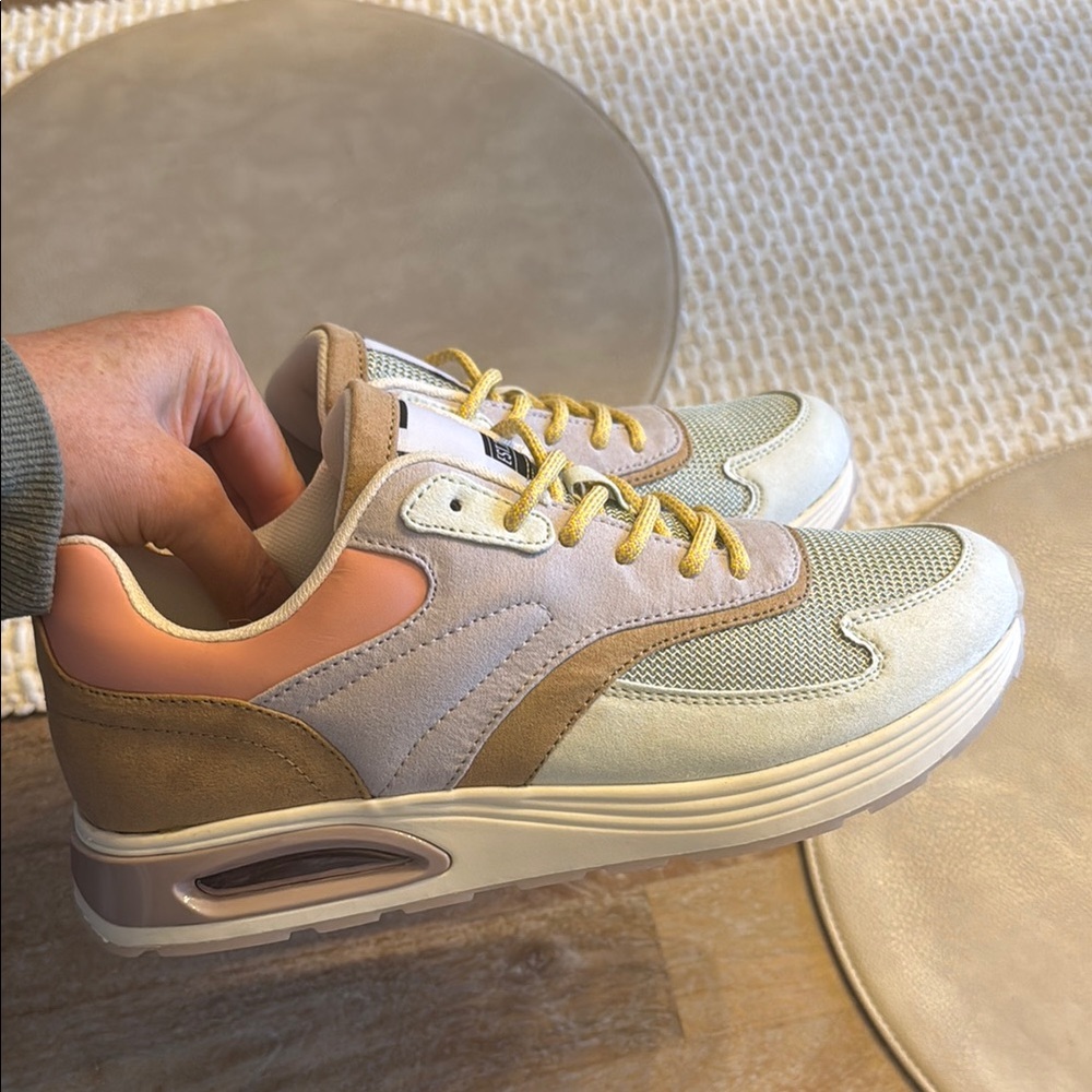 Shoe Dazzle Athletic Shoes in Cream and Tan with Suede and Mesh Design